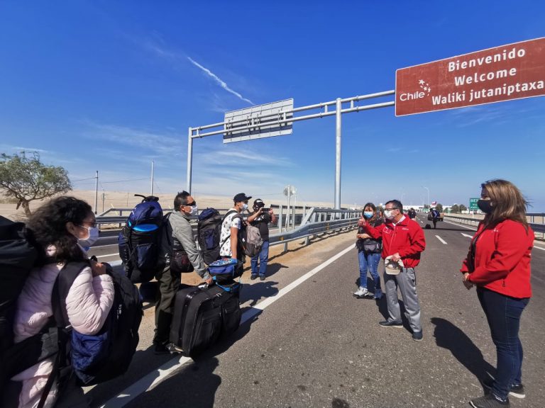 Arica al día Chile Abrió la Frontera con Perú para Repatriar a 97